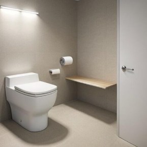 Strak afgewerkte badkamer met toilet